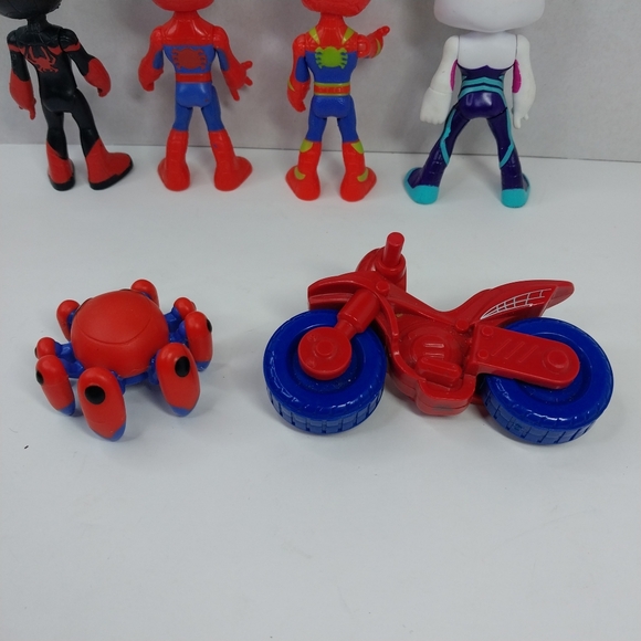 Hasbro Spidey and His Amazing Friends 4" Mixed Lot Motorcycle Action Figures - Picture 7 of 10